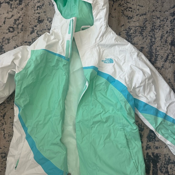 The North Face Mint Green and White Jacket - Picture 2 of 5